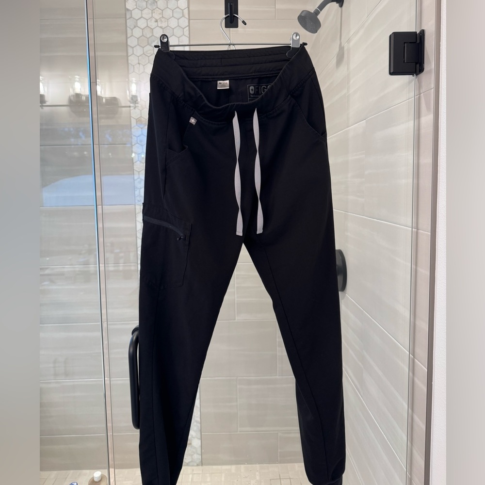 Figs Women’s Black Jogger Pants